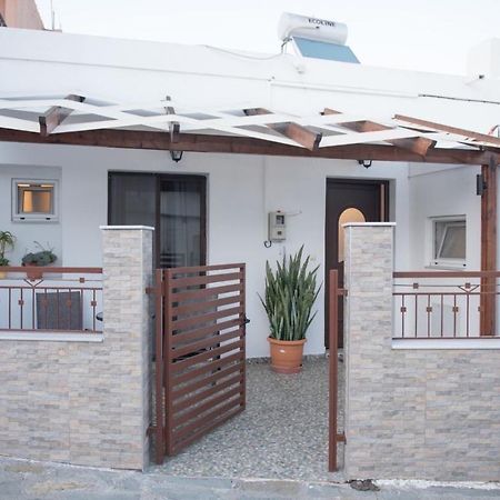 Grandmother'S House Apartment Psinthos Bagian luar foto