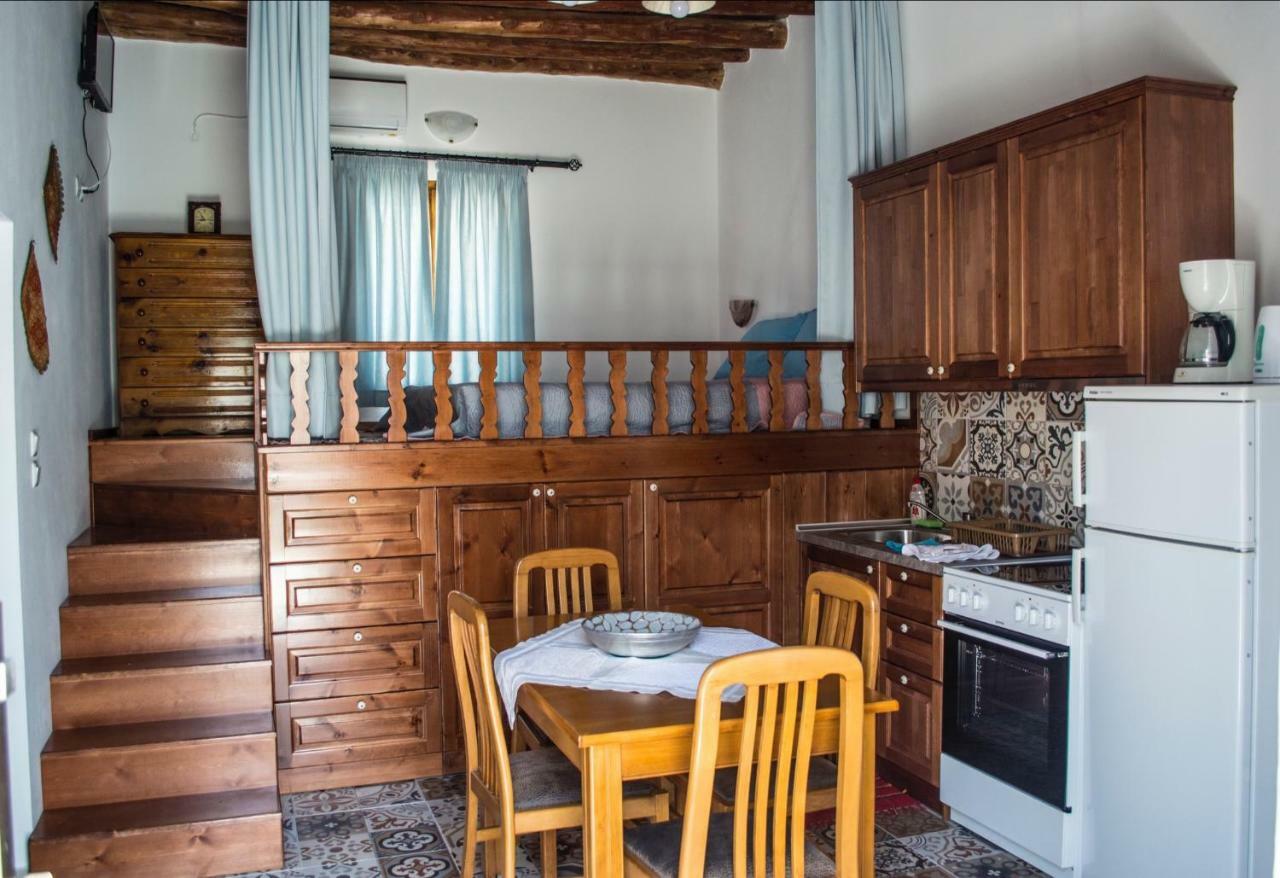 Grandmother'S House Apartment Psinthos Bagian luar foto